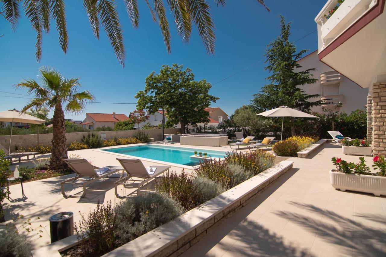 Pool Apartments Galeb Novalja Luaran gambar