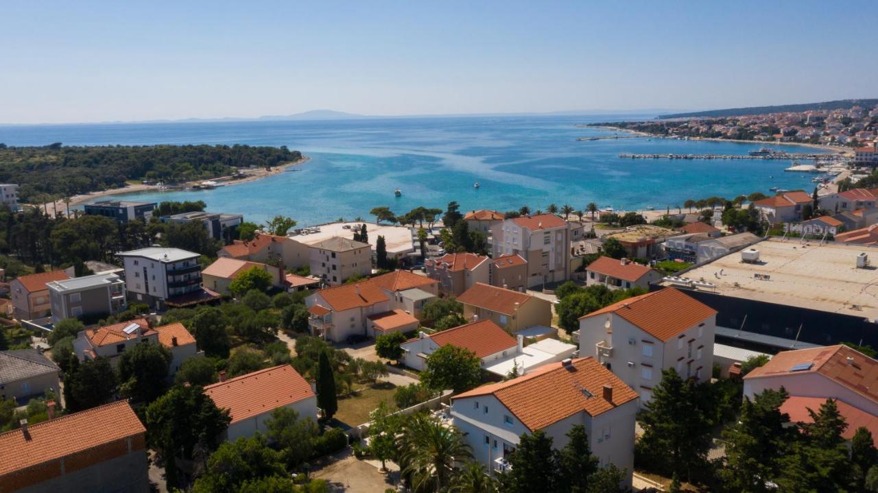 Pool Apartments Galeb Novalja Luaran gambar