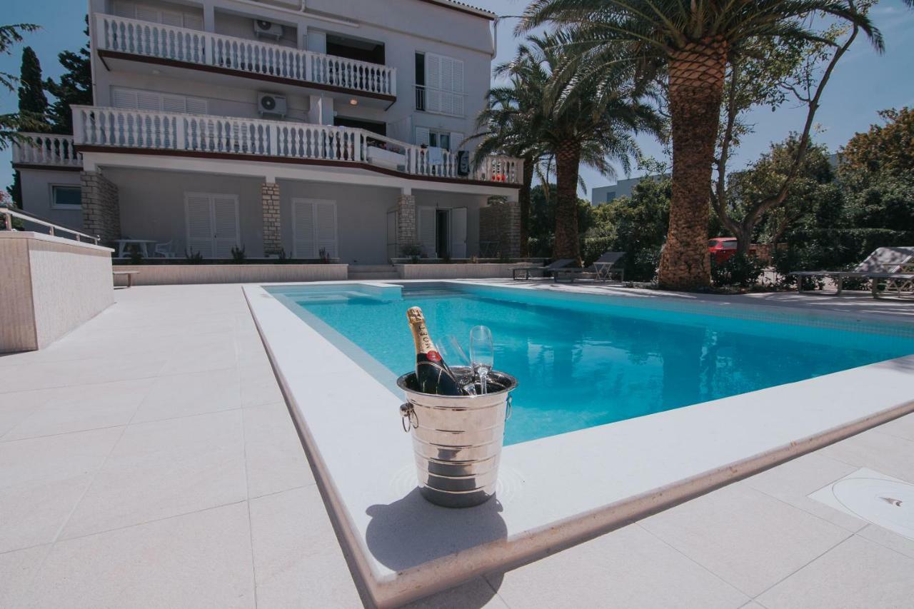 Pool Apartments Galeb Novalja Luaran gambar